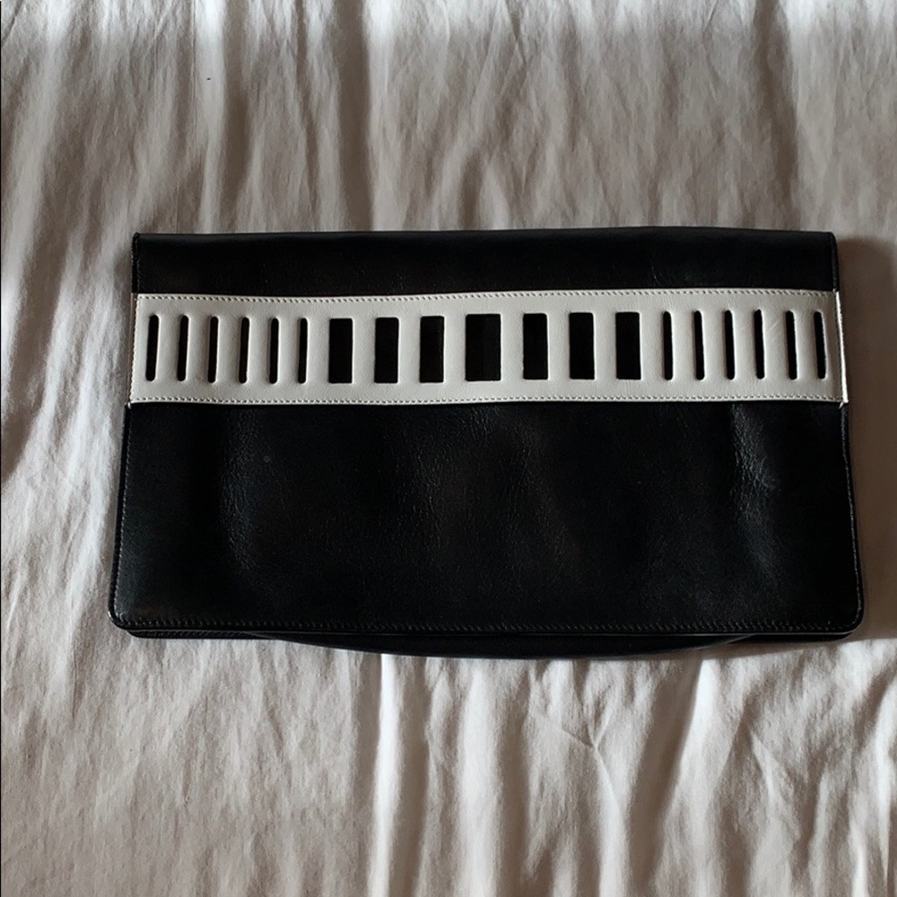 Black and White Vince Clutch